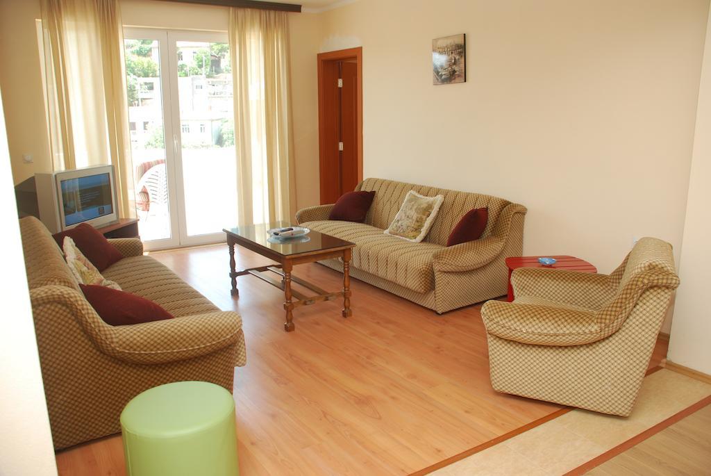 Apartments Ismy Ulcinj Extérieur photo